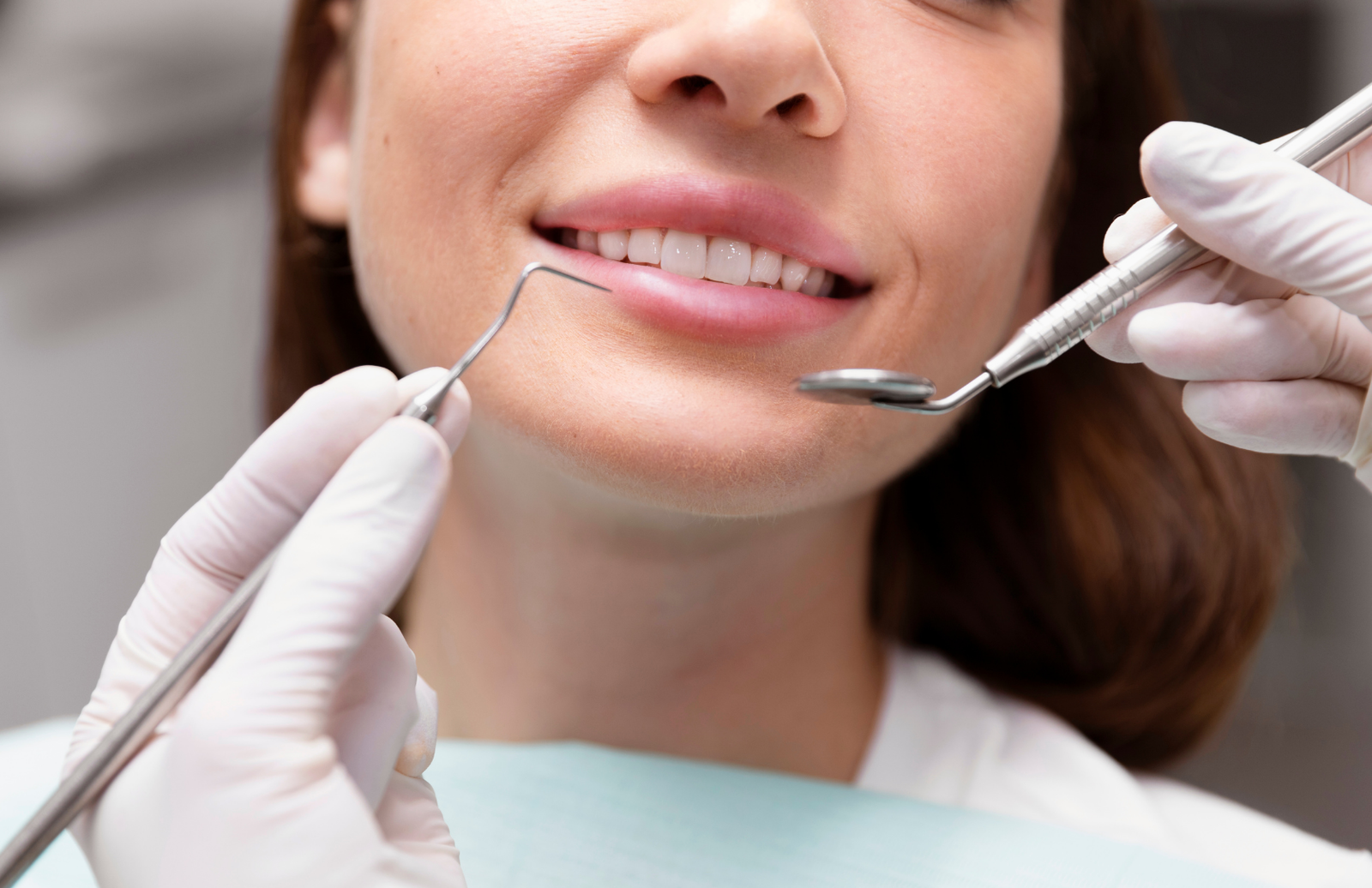 Limpeza bucal profissional na Dental Place